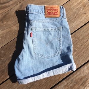 Levi's cuffed denim shorts
